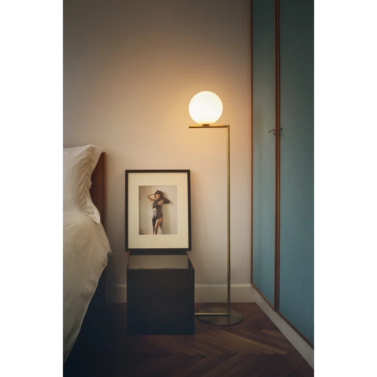 IC Task Floor Lamp