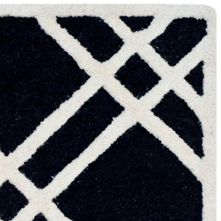 Deedgra Hand Tufted Wool Geometric Rug