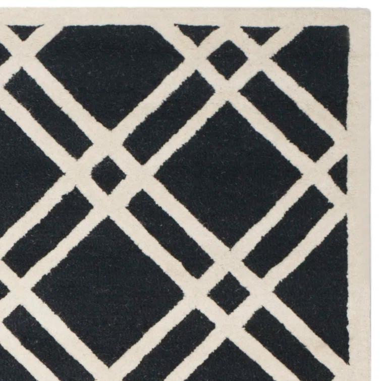 Deedgra Hand Tufted Wool Geometric Rug
