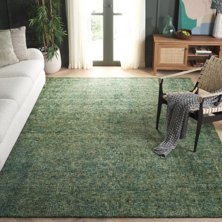 Handmade Green Wool and Synthetic 8' x 10' Area Rug