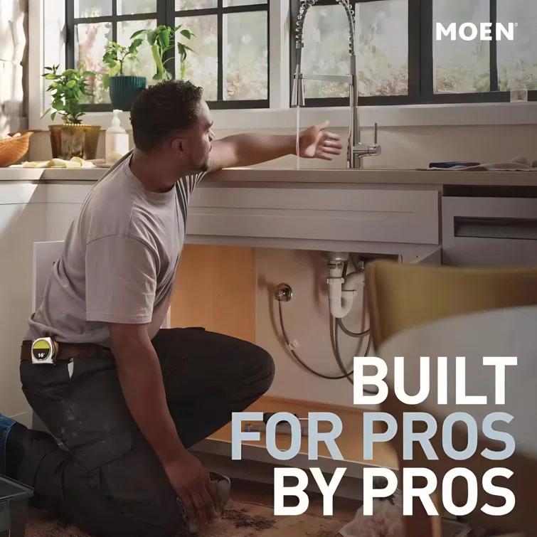 Moen Banbury 4-in Centerset 2-Handle Bathroom Faucet in Chrome