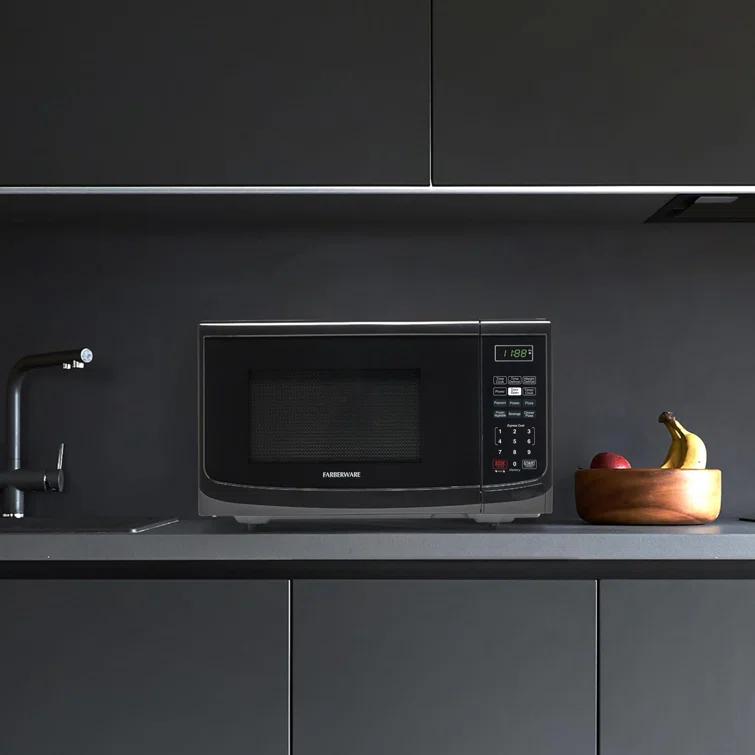 Farberware Farberware 0.9 Cubic Feet Countertop Microwave FM09BKA