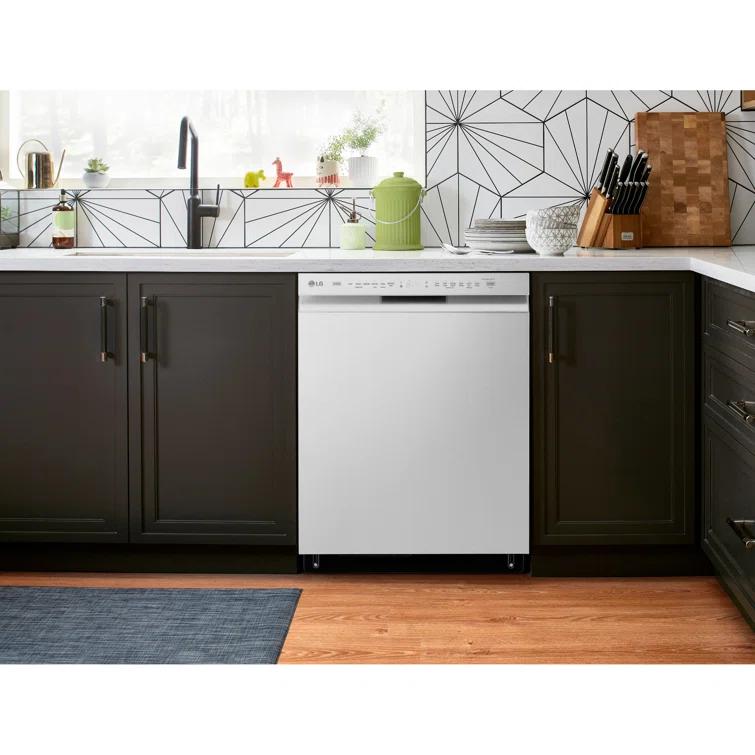 LG 24 in. PrintProof Stainless Steel Front Control Dishwasher with QuadWash, 3rd Rack & Dynamic Dry, 48 dBA
