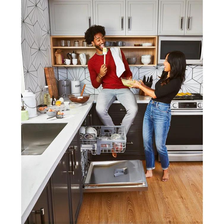 LG LG 24 in. PrintProof Stainless Steel Front Control Dishwasher with QuadWash, 3rd Rack & Dynamic Dry, 48 dBA LDFN4542S