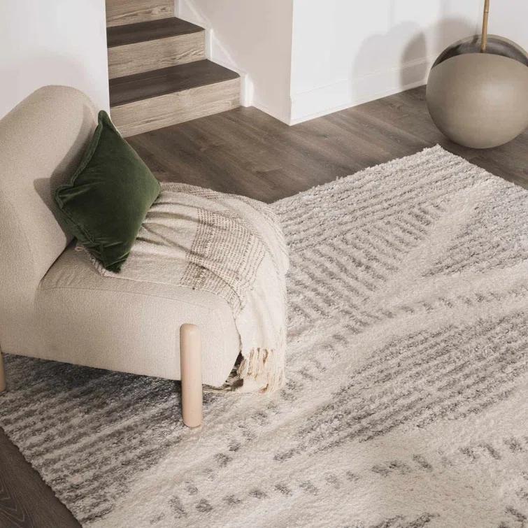 Union Rustic Hrinda Indoor Rug