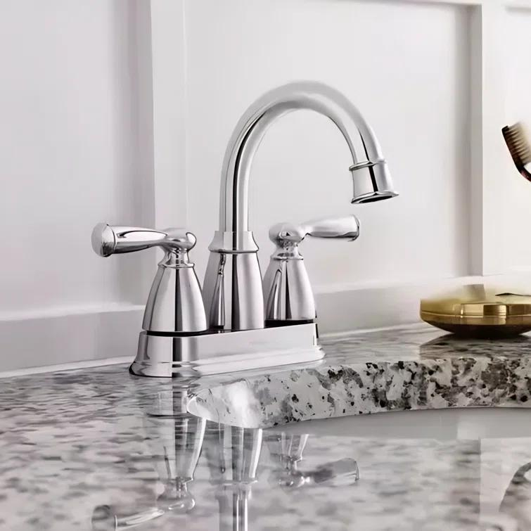 Moen Banbury 4-in Centerset 2-Handle Bathroom Faucet in Chrome