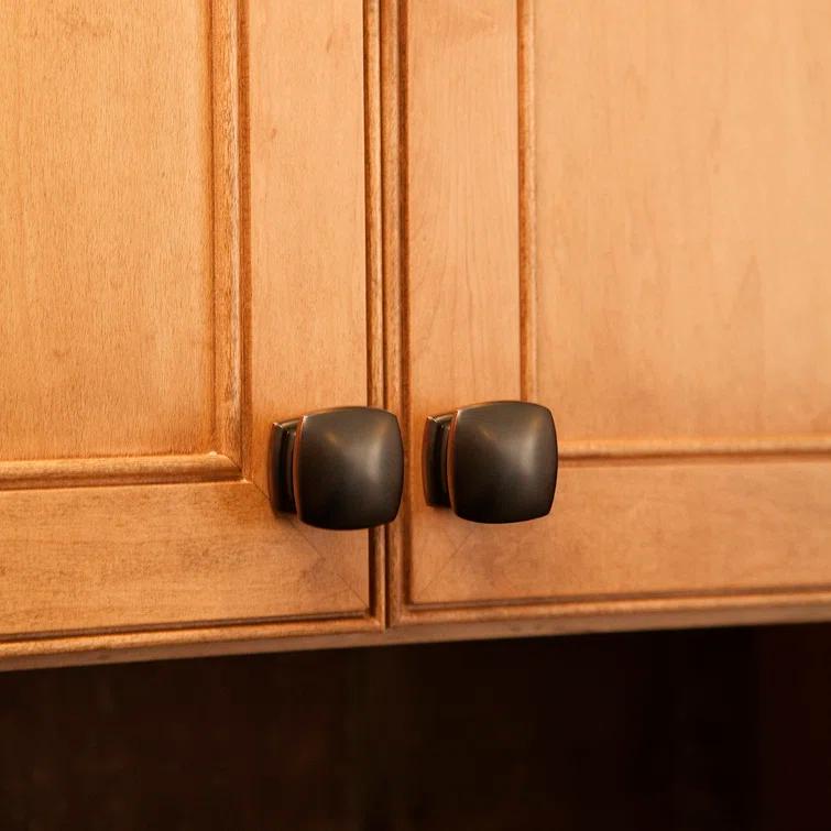 Euro Contemporary 1 1/2" Length Square Knob
