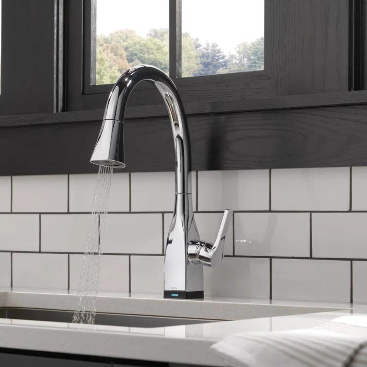 Mateo Pull Down Touch Single Handle Kitchen Faucet with MagnaTite® Docking and Touch2O® Technology