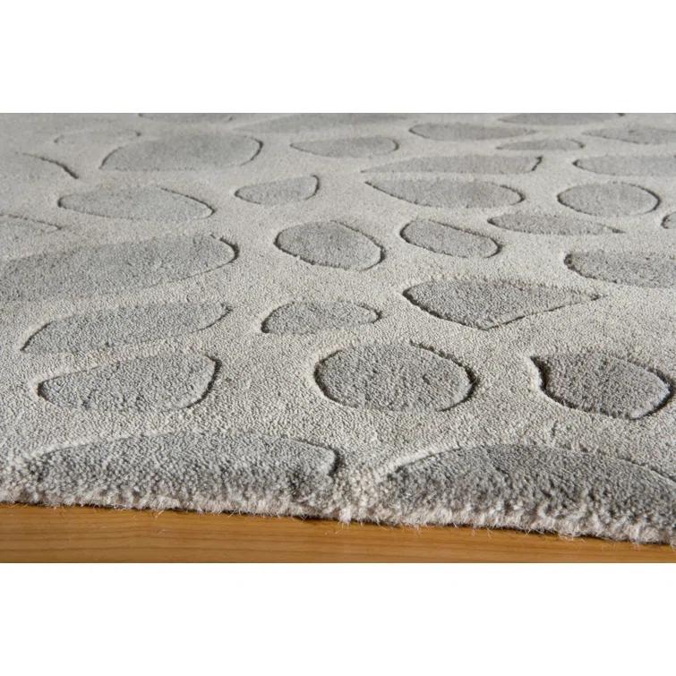 Cobos Animal Print Handmade Tufted Wool Silver Area Rug