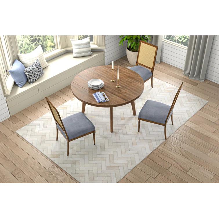 Santa Fe Cream 4 ft. x 6 ft. Chevron Contemporary Accent Rug