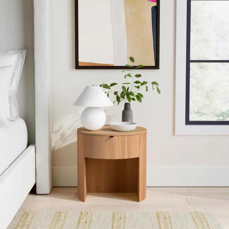 Kono Nightstand