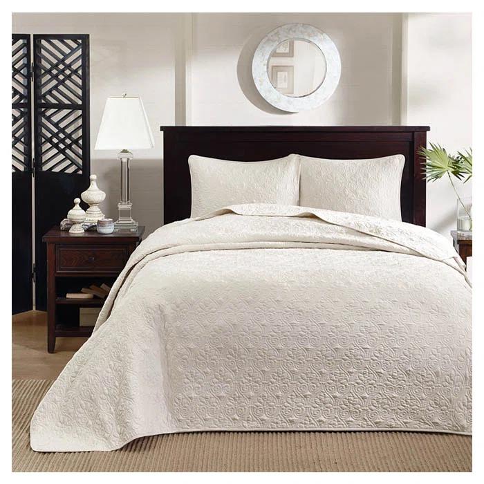 Quebec Reversible Bedspread Set