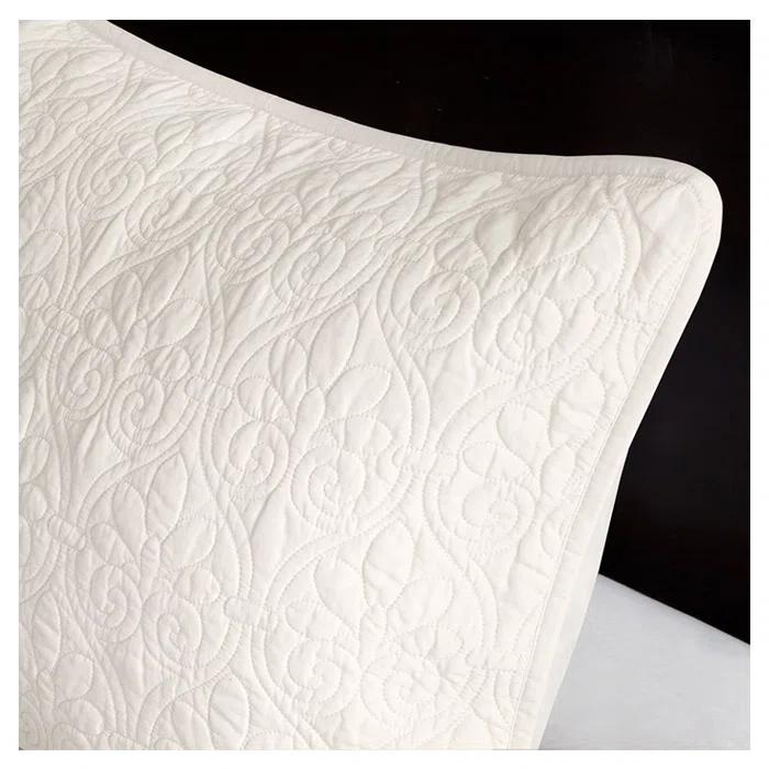 Quebec Reversible Bedspread Set