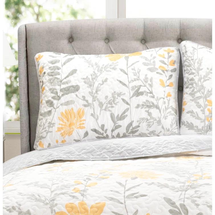 Lush Decor Aprile Microfiber Reversible Traditional 3 Piece Quilt Set