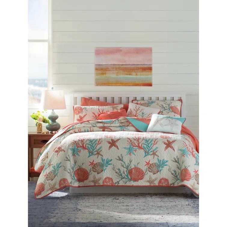 Madison Park Pebble Beach Cotton Sateen 210 TC Reversible 6 Piece Quilt Set with Throw Pillows