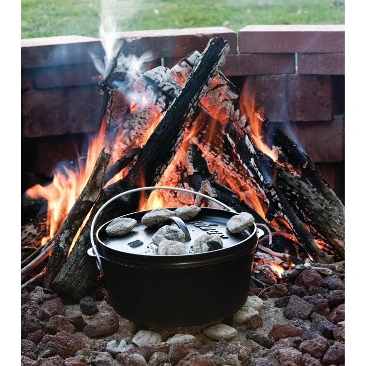 Lodge Lodge Cast Iron Camp Dutch Oven