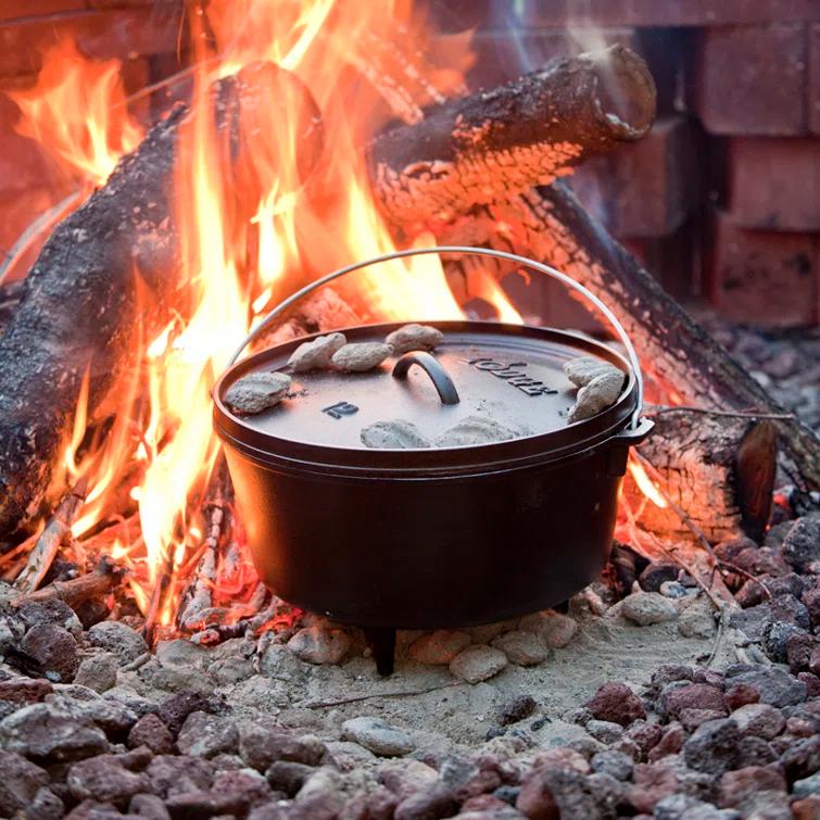 Lodge Lodge Cast Iron Camp Dutch Oven