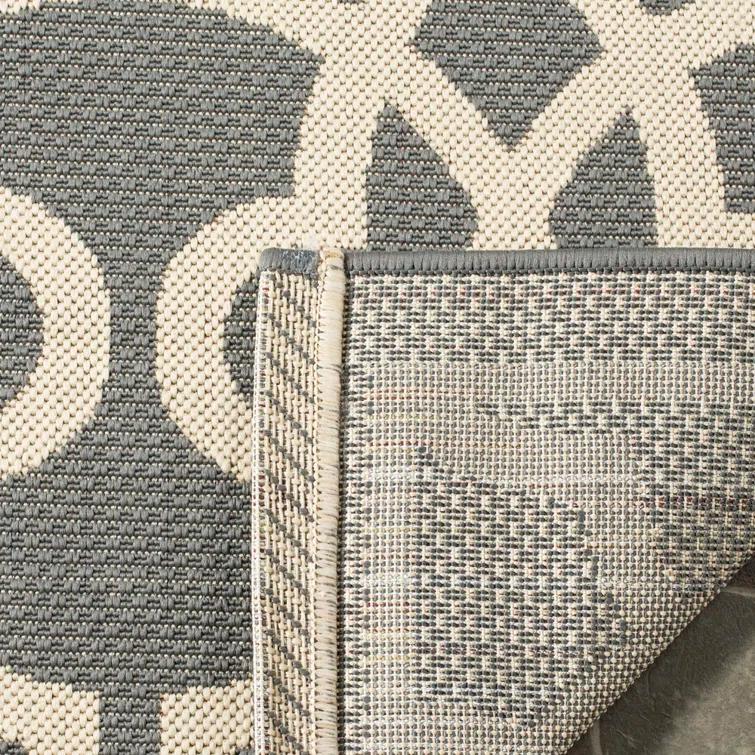 Courtyard Performance Chevron Rug