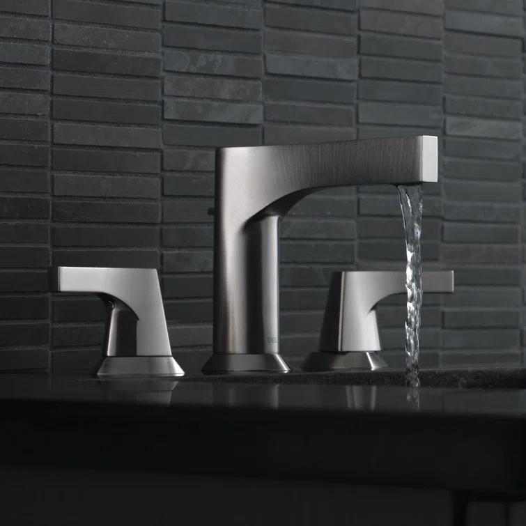 Zura Widespread Faucet with Drain Assembly
