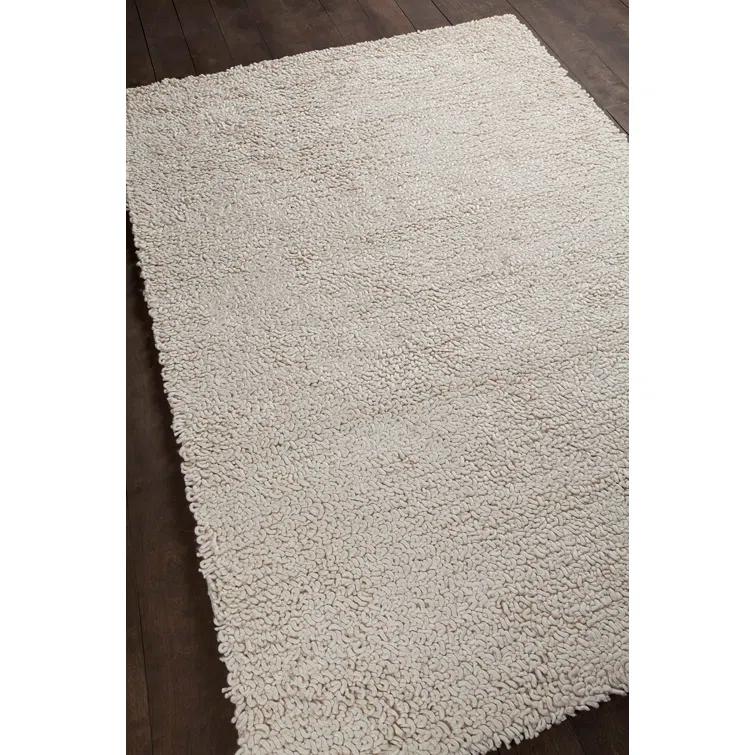 Ivory Elegance 5' x 7' Hand-Woven Wool & Viscose Shag Rug