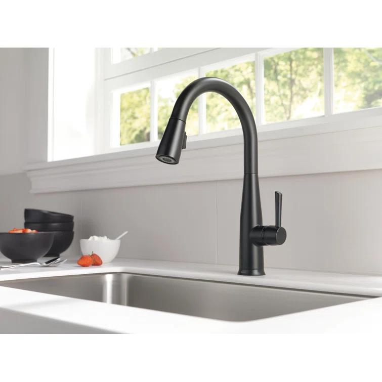 Essa Pull Down Single Handle Kitchen Faucet with MagnaTite Docking and Touch2O Technology