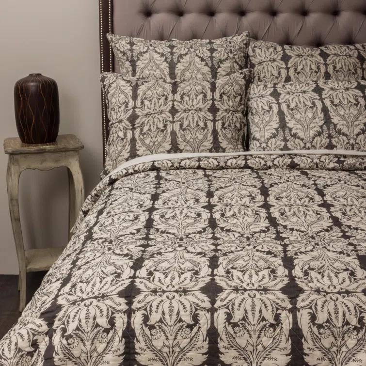 Amity Home Greyston Traditional Percale Damask Quilt