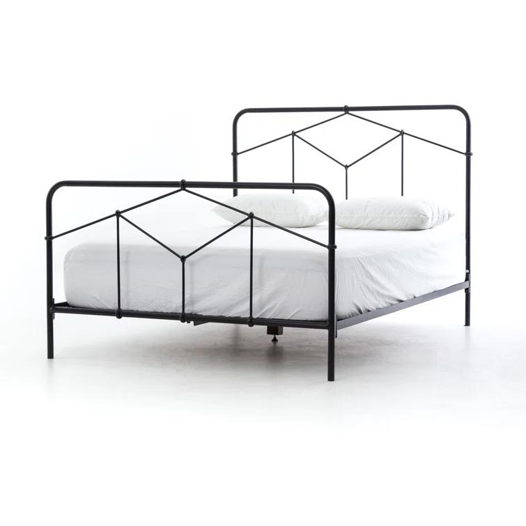 Maddie Bed - Black / Twin