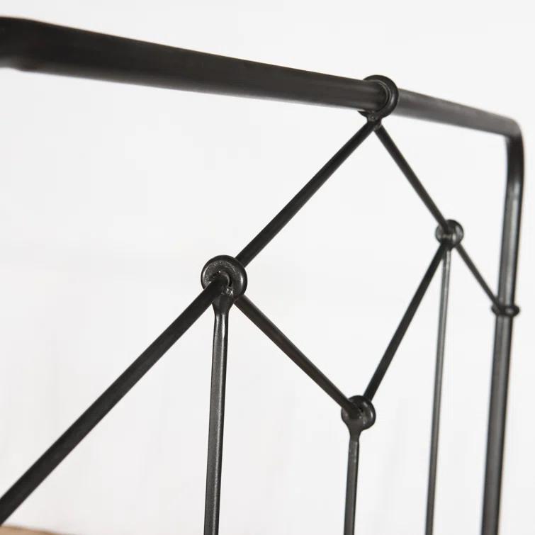 Maddie Bed - Black / Twin