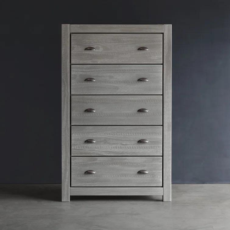 Montauk Solid Wood 32.5'' W 5 - Drawer Dresser