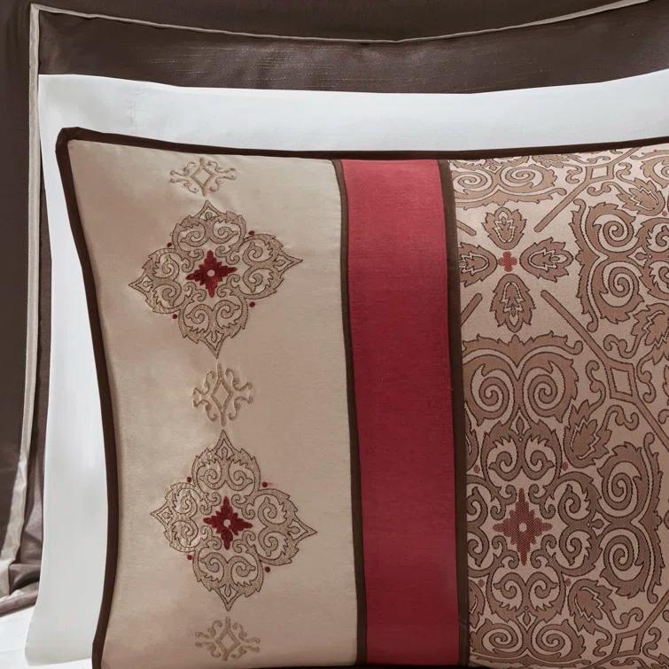 Madison Park Essentials Jacquard Traditional 24 Piece Room in a Bag