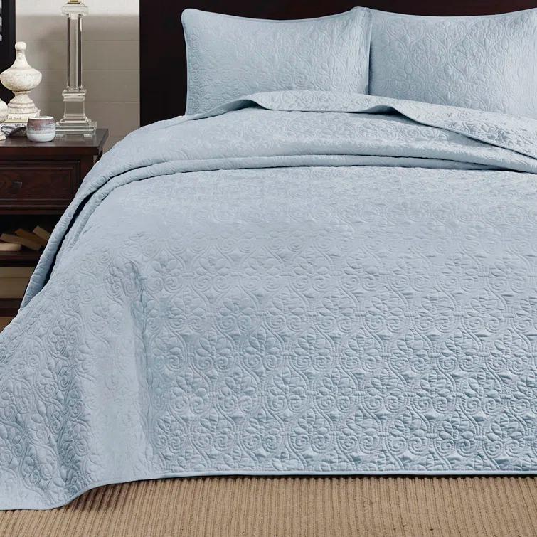 Quebec Reversible Bedspread Set