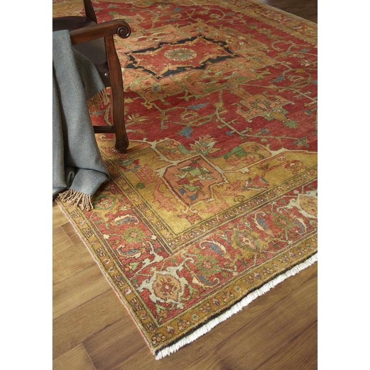 Elegant Serapi Hand-Knotted Wool Rectangular Rug in Red, 8' x 10'