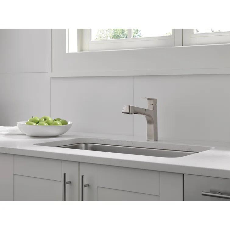 Peerless Faucets Xander Pull Out Kitchen Faucet