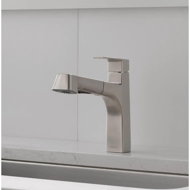 Peerless Faucets Xander Pull Out Kitchen Faucet