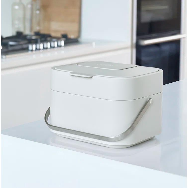 Joseph Joseph Stack 4-liter Food Waste Compost Caddy (1 US Gallon)
