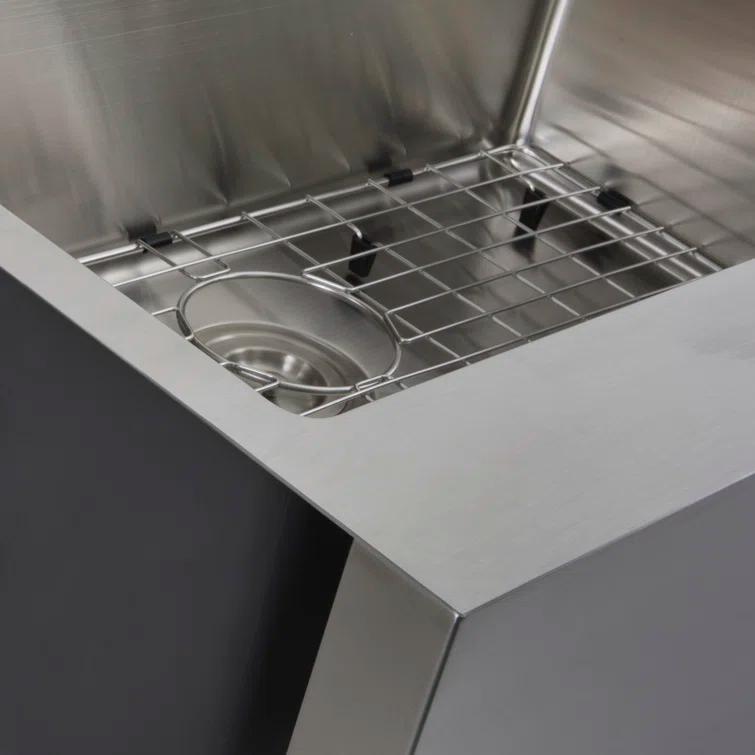 Pro Series 30'' L Farmhouse / Apron Single Bowl Stainless Steel Kitchen Sink