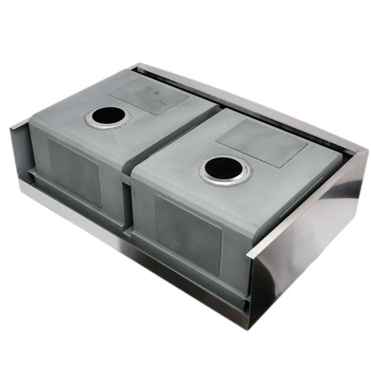 Wells Sinkware 3D 3322-99-AP-1 33'' L Farmhouse / Apron Double Bowl Stainless Steel Kitchen Sink