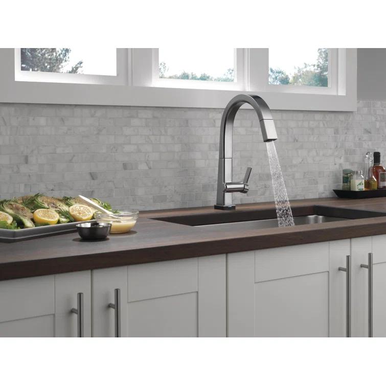 Pivotal Pull Down Touch Single Handle Kitchen Faucet with Touch20 Technology
