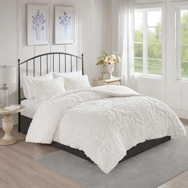 Madison Park Viola Tufted Cotton Chenille Damask 3 Piece Comforter Set