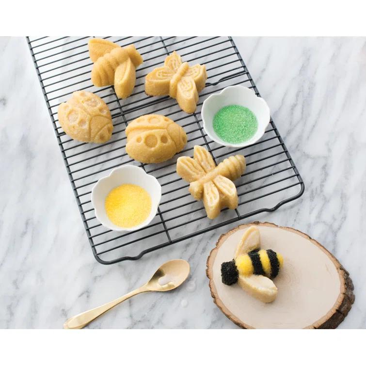 Nordic Ware Nordic Ware Backyard Bugs Pan