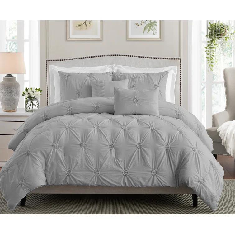 Swift Home Supreme Microfiber Floral Pintuck Microfiber 3-Piece Comforter Set