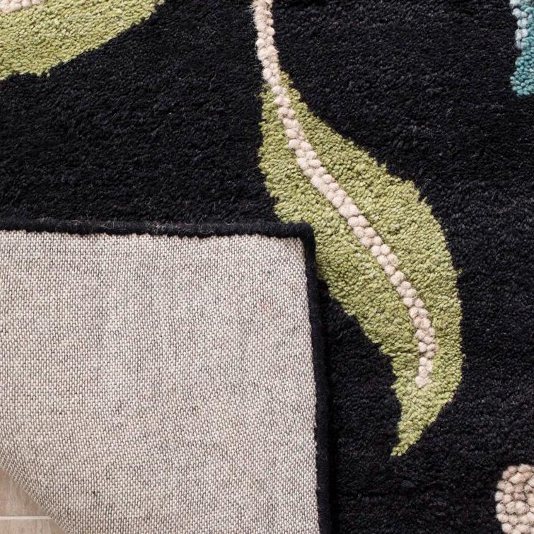 Emrick Hand Hooked Wool Floral Rug