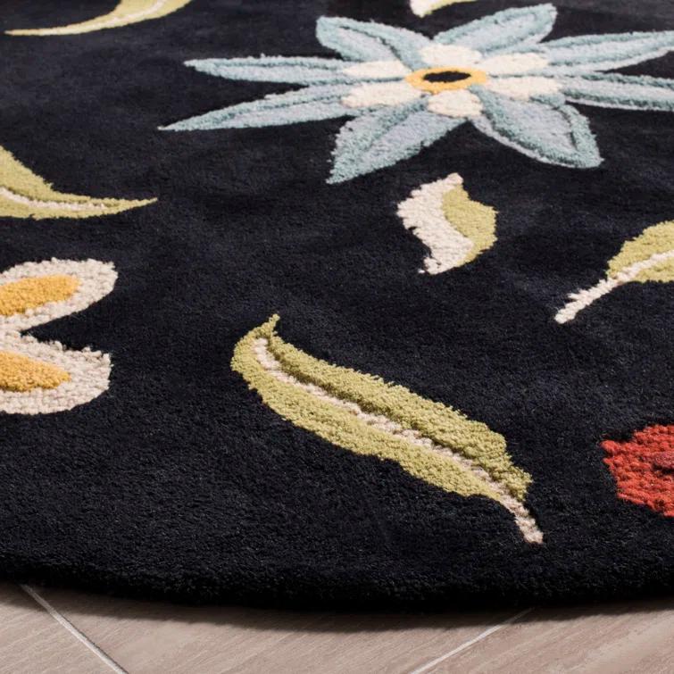 Emrick Hand Hooked Wool Floral Rug