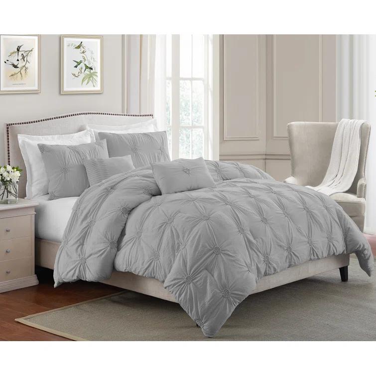 Swift Home Supreme Microfiber Floral Pintuck Microfiber 3-Piece Comforter Set