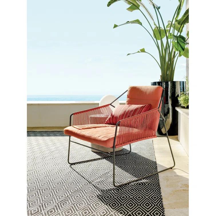Diamond Black/Ivory Handwoven Indoor/Outdoor Rug