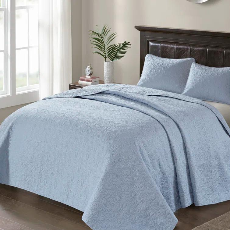 Quebec Reversible Bedspread Set