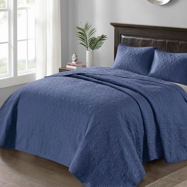 Quebec Reversible Bedspread Set