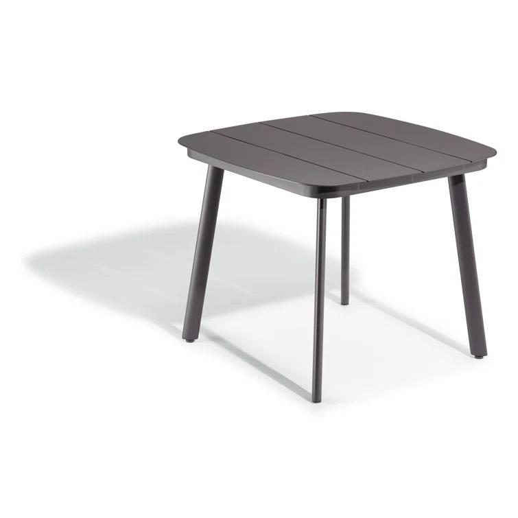 Oxford Garden Eiland Powder Coated Aluminum Outdoor Dining Table