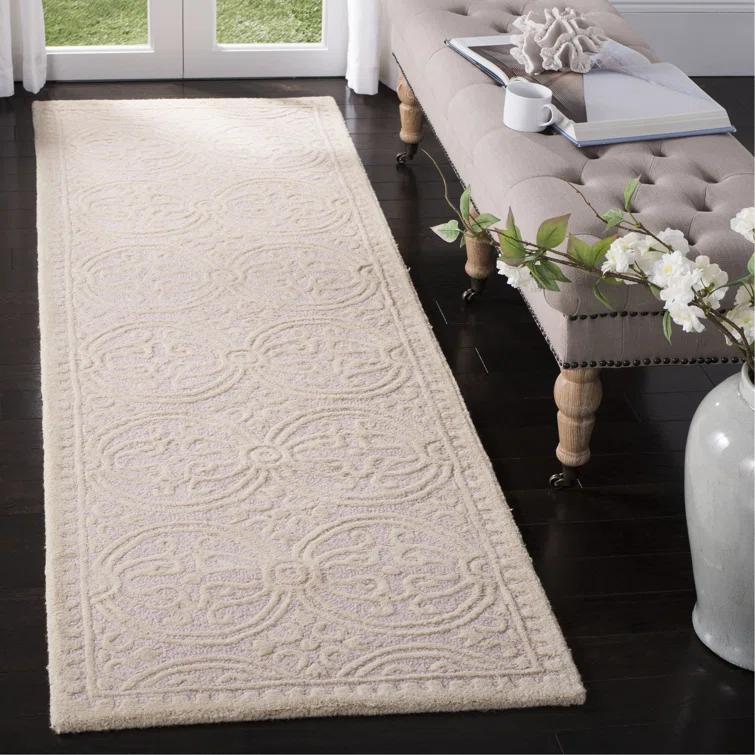 SAFAVIEH Cambridge Leslie Geometric Wool Runner Rug, Light Pink/Ivory, 2'6" x 10'