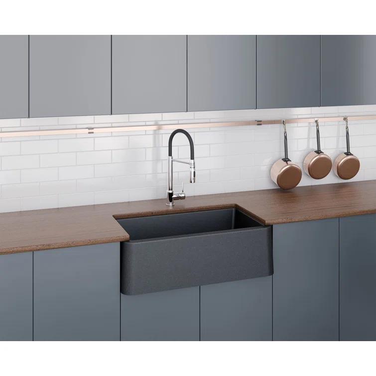 LaToscana LA3319B 33" L x 19" W Apron Quartz Kitchen Sink